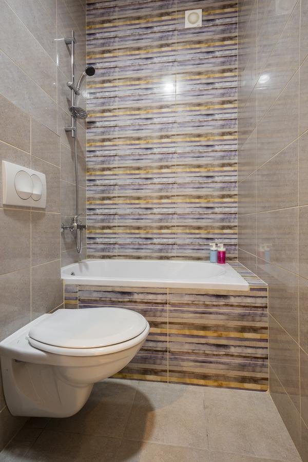 Giallo Apartment - Free Private Parking Újvidék Kültér fotó