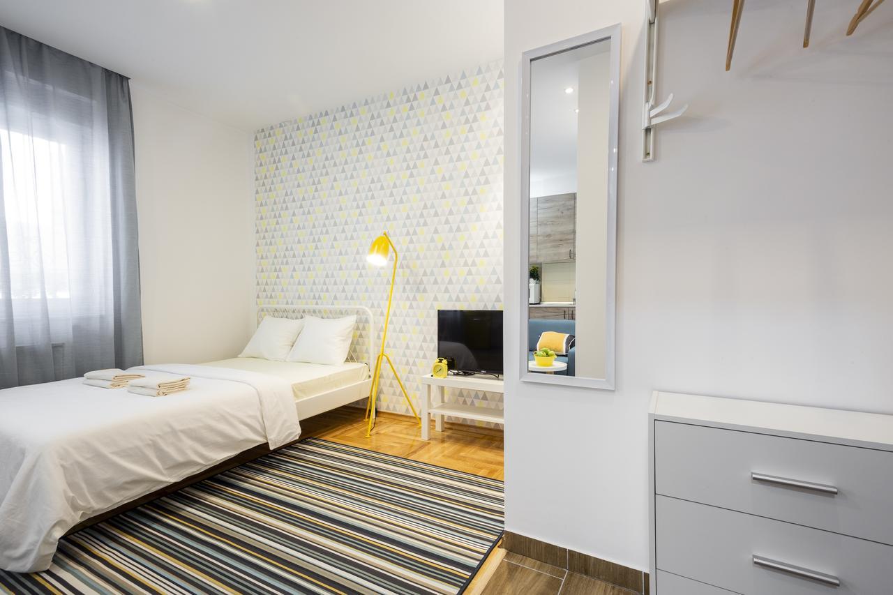 Giallo Apartment - Free Private Parking Újvidék Kültér fotó