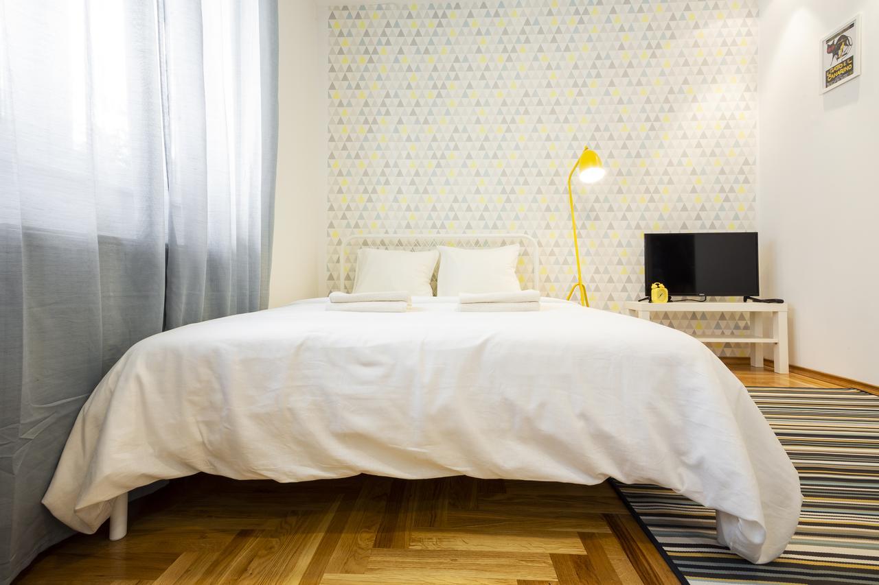 Giallo Apartment - Free Private Parking Újvidék Kültér fotó