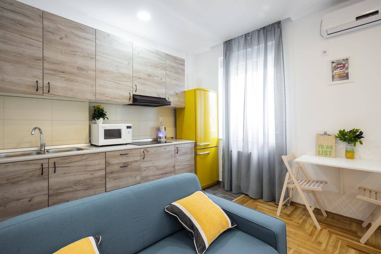 Giallo Apartment - Free Private Parking Újvidék Kültér fotó