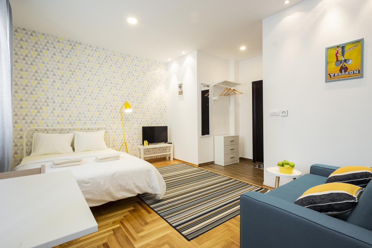Giallo Apartment - Free Private Parking Újvidék Kültér fotó